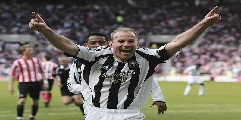 Alan Shearer cầu thủ săn bàn xuất sắc tại giải Ngoại hạng Anh