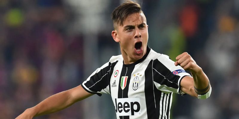 Anh đã từng 4 lần nằm trong đội hình tiêu biểu của Serie A khi khoác áo Juve